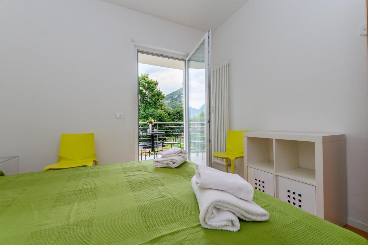 Torbole Relax, Pool & Balcony Apartment - Happy Rentals 토르볼레 외부 사진